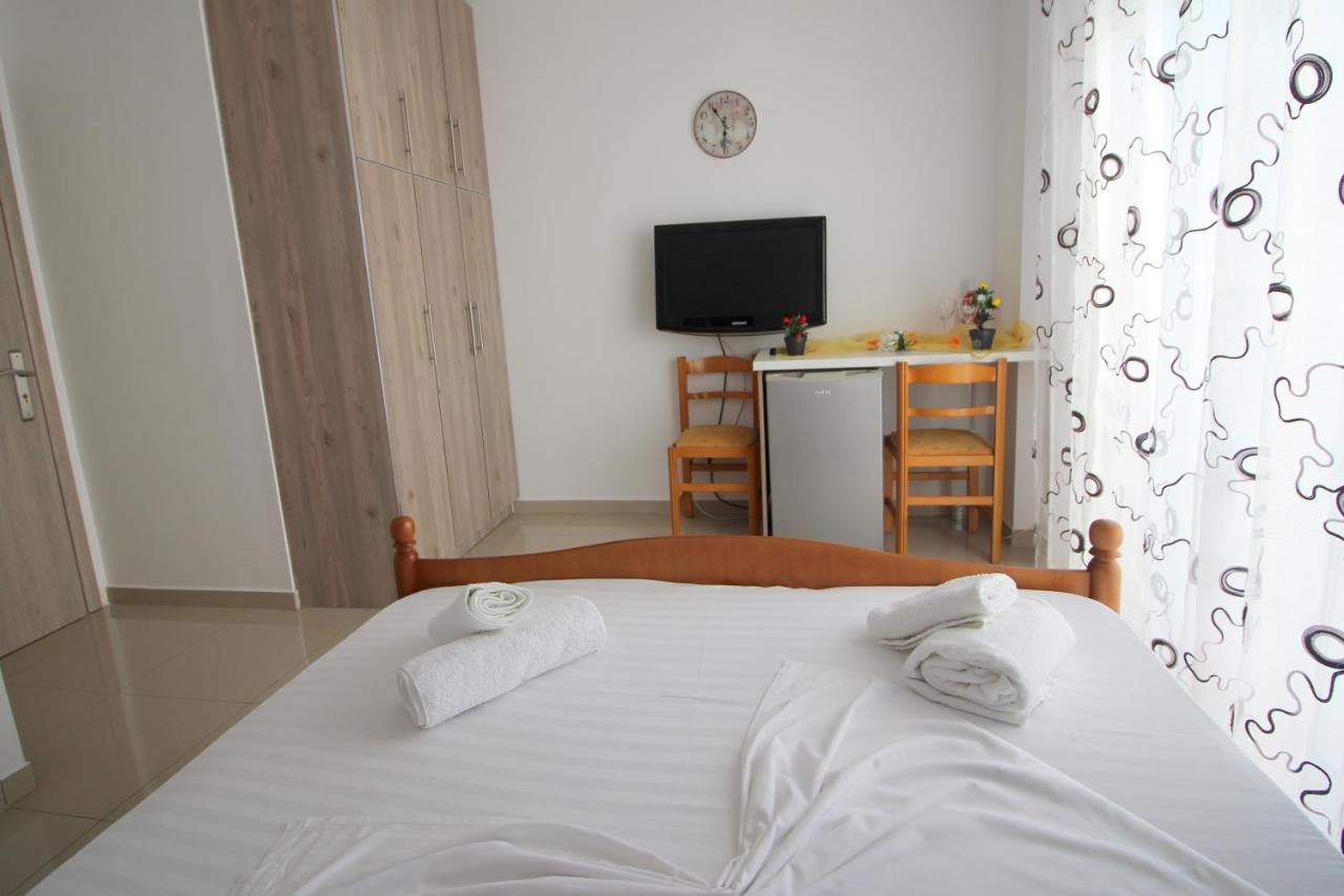 Eduart Apartments 2 Sarandë Eksteriør bilde