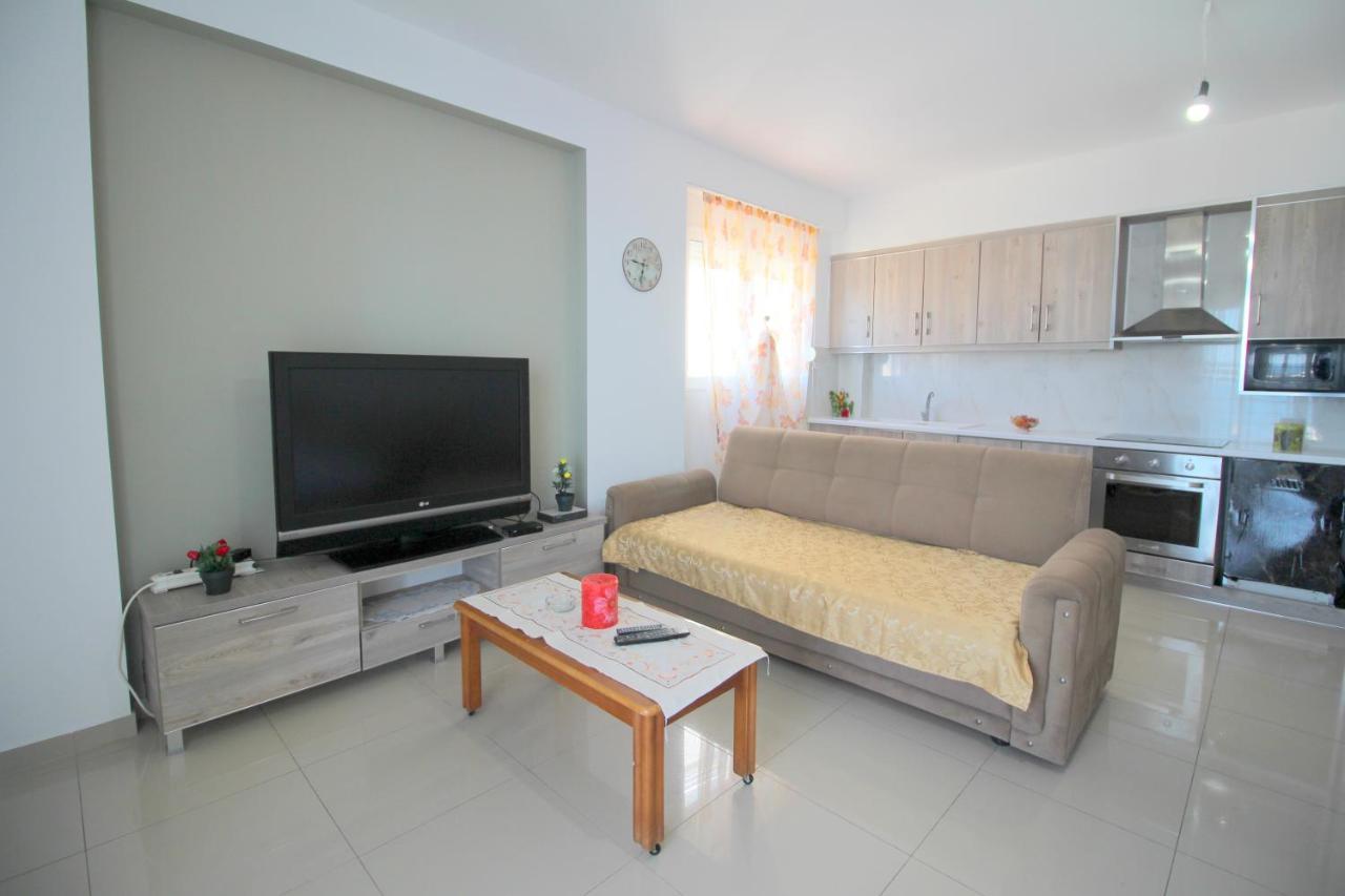 Eduart Apartments 2 Sarandë Eksteriør bilde