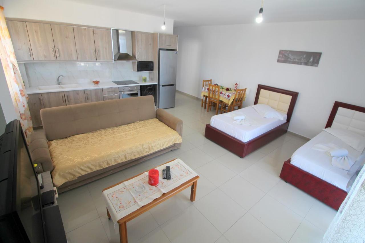 Eduart Apartments 2 Sarandë Eksteriør bilde
