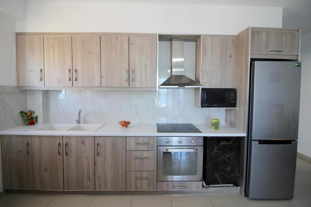 Eduart Apartments 2 Sarandë Eksteriør bilde