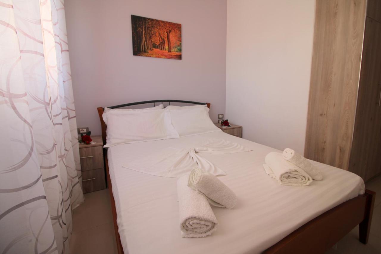 Eduart Apartments 2 Sarandë Eksteriør bilde